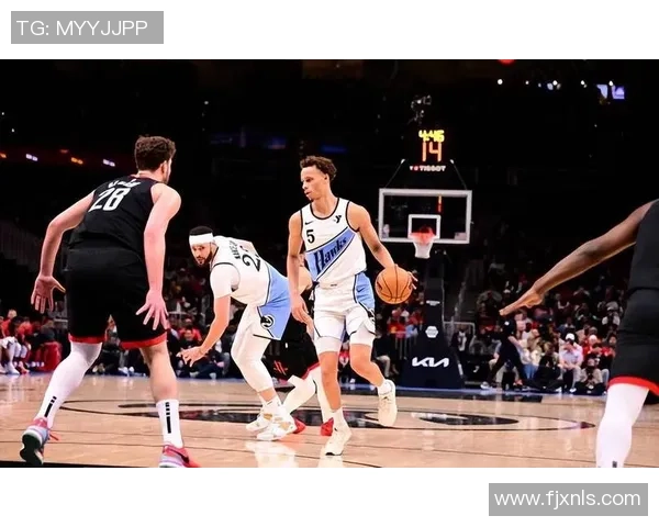 老鹰提前续约戴森丹尼尔斯表现中规中矩锁定未来后场核心组合